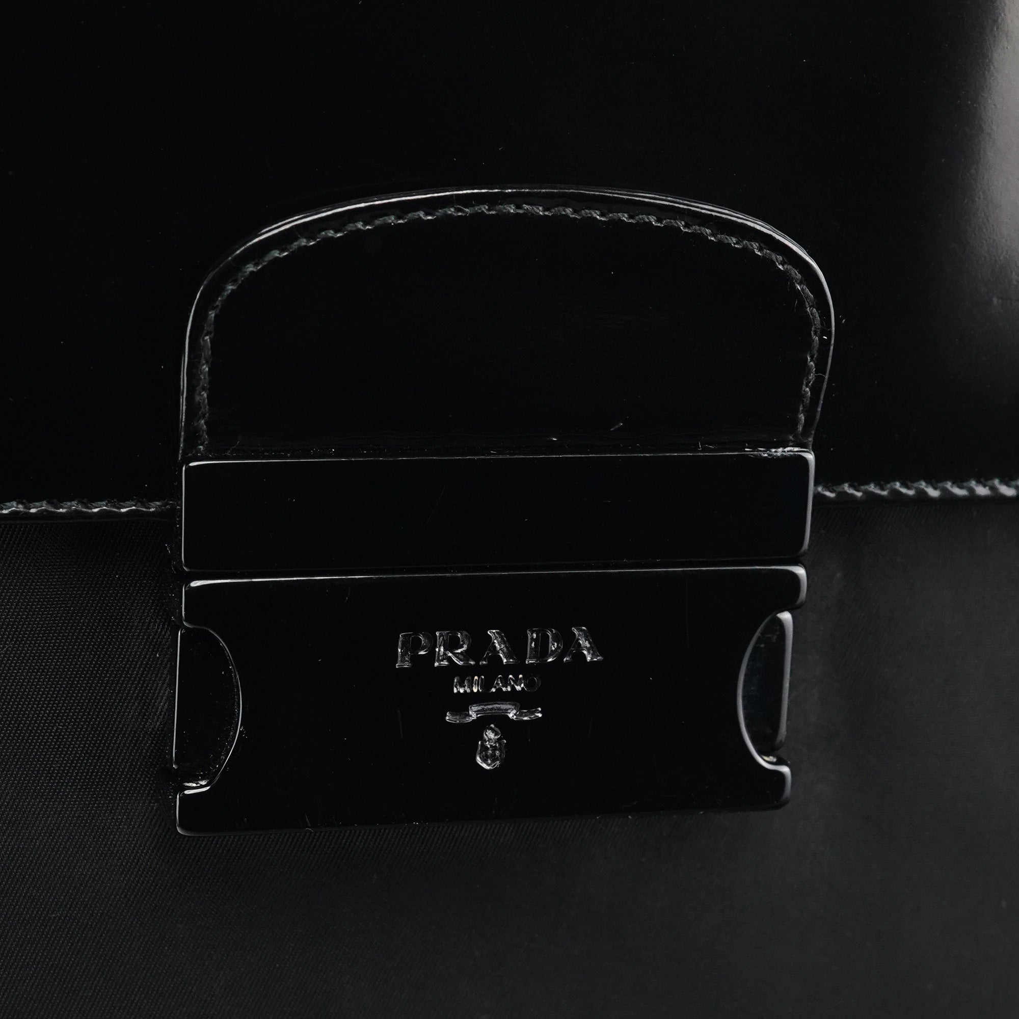 Prada Sac à poignée Tessuto Spazzolato en nylon noir
