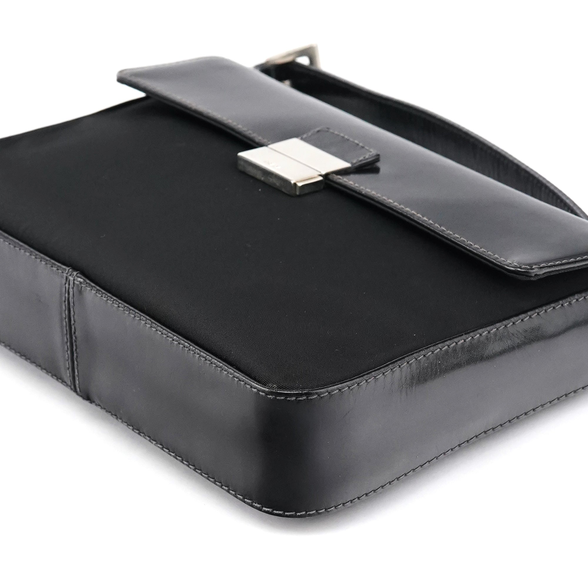 Prada Sac à poignée Tessuto Vitello noir