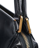 Prada Vitello Chic Schultertasche in Schwarz