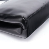 Prada Vitello Chic Schultertasche in Schwarz