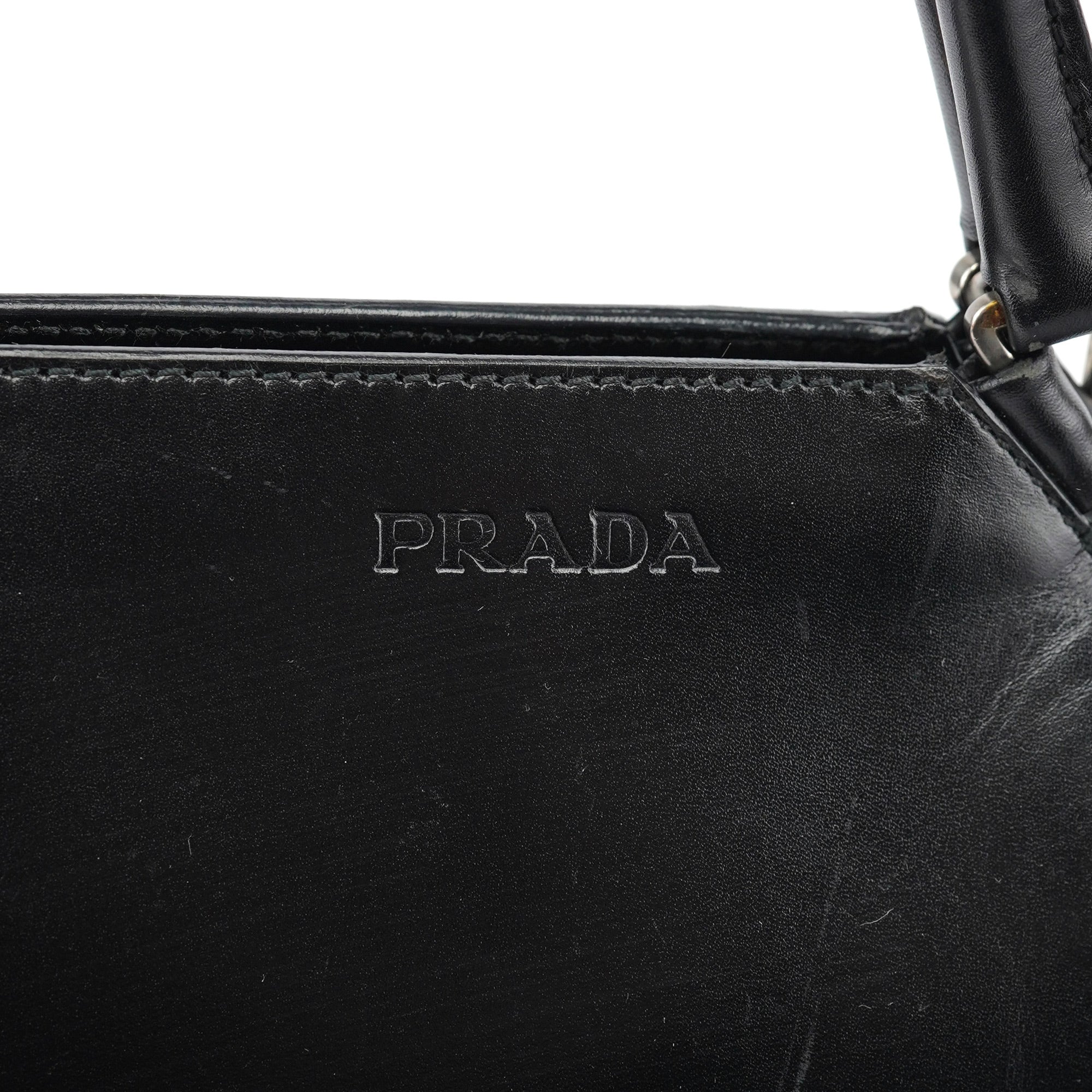 Prada Sac porté épaule Vitello Chic en cuir de veau noir