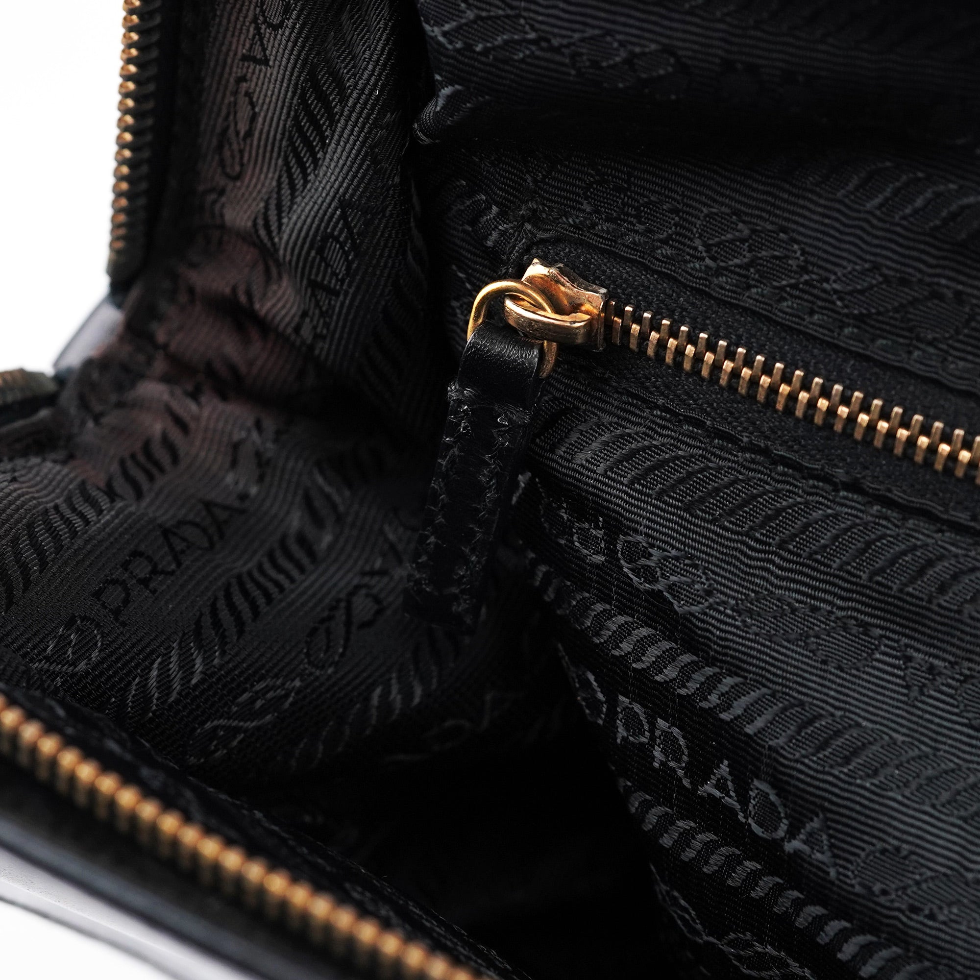Prada Sac porté épaule Vitello Chic en cuir noir