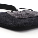 Prada Sac bandoulière en laine et fourrure noires