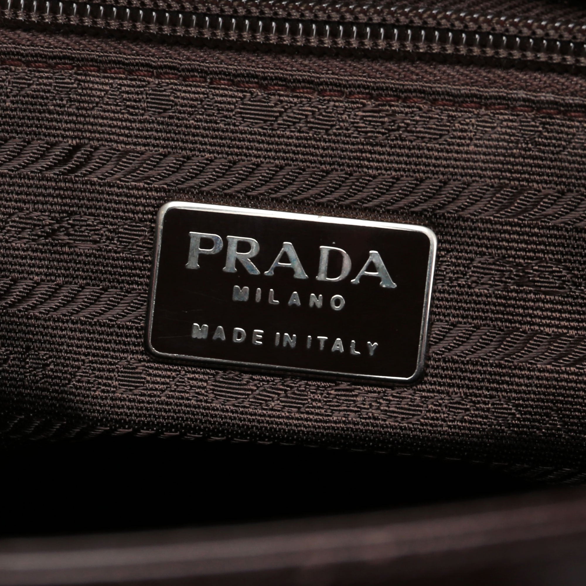 Prada Sac à poignée Spazzolato logo en cuir verni marron