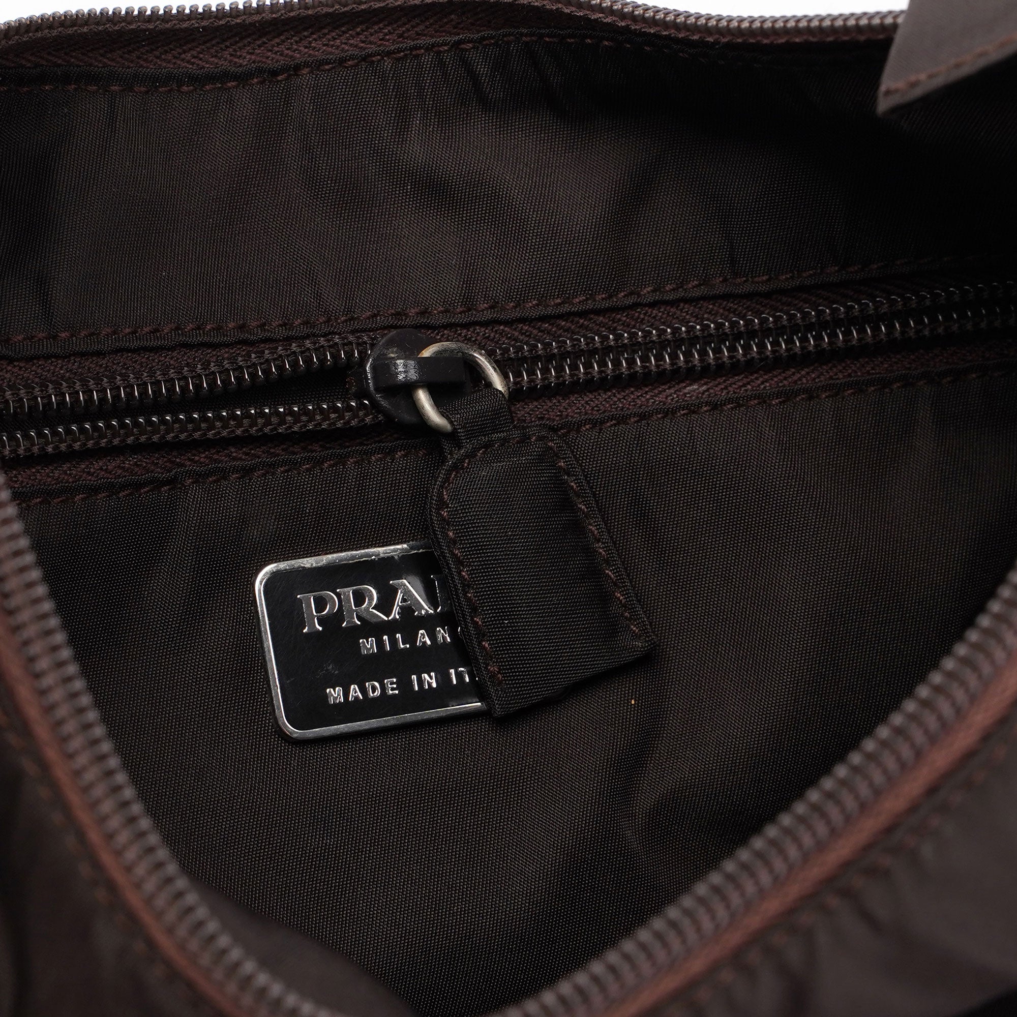 Prada Sac porté épaule Tessuto Plastic en nylon marron