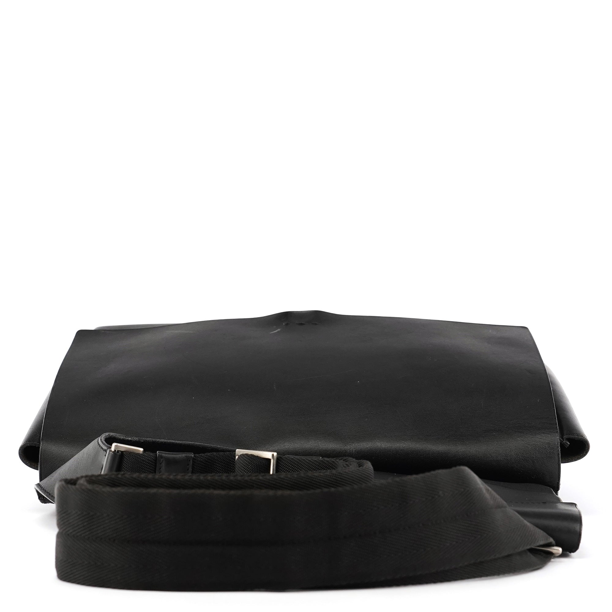 Prada Autunno 1999 Borsa a spalla con fibbia in pelle nera