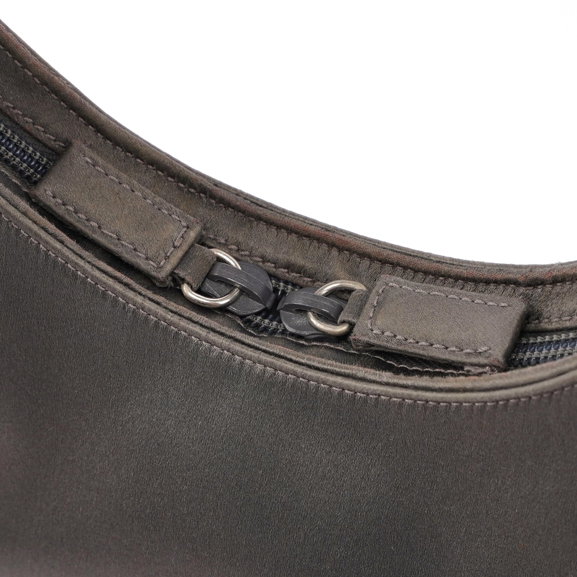 Prada Sac hobo Raso Asim en satin gris