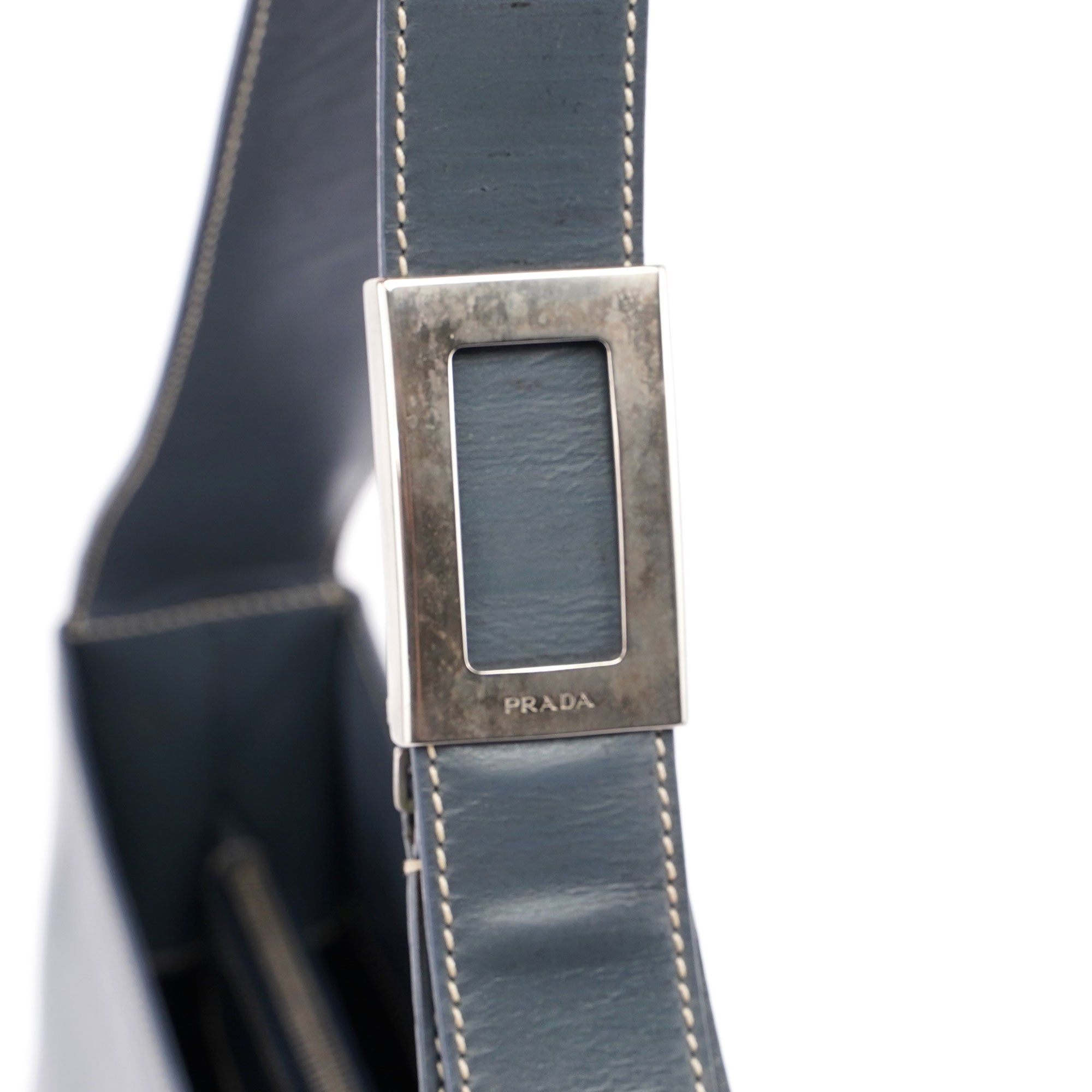 Prada Sac porté épaule en cuir de veau gris