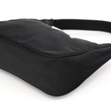 Prada MV519 Tessuto Mini Hobo Bag aus schwarzem Nylon