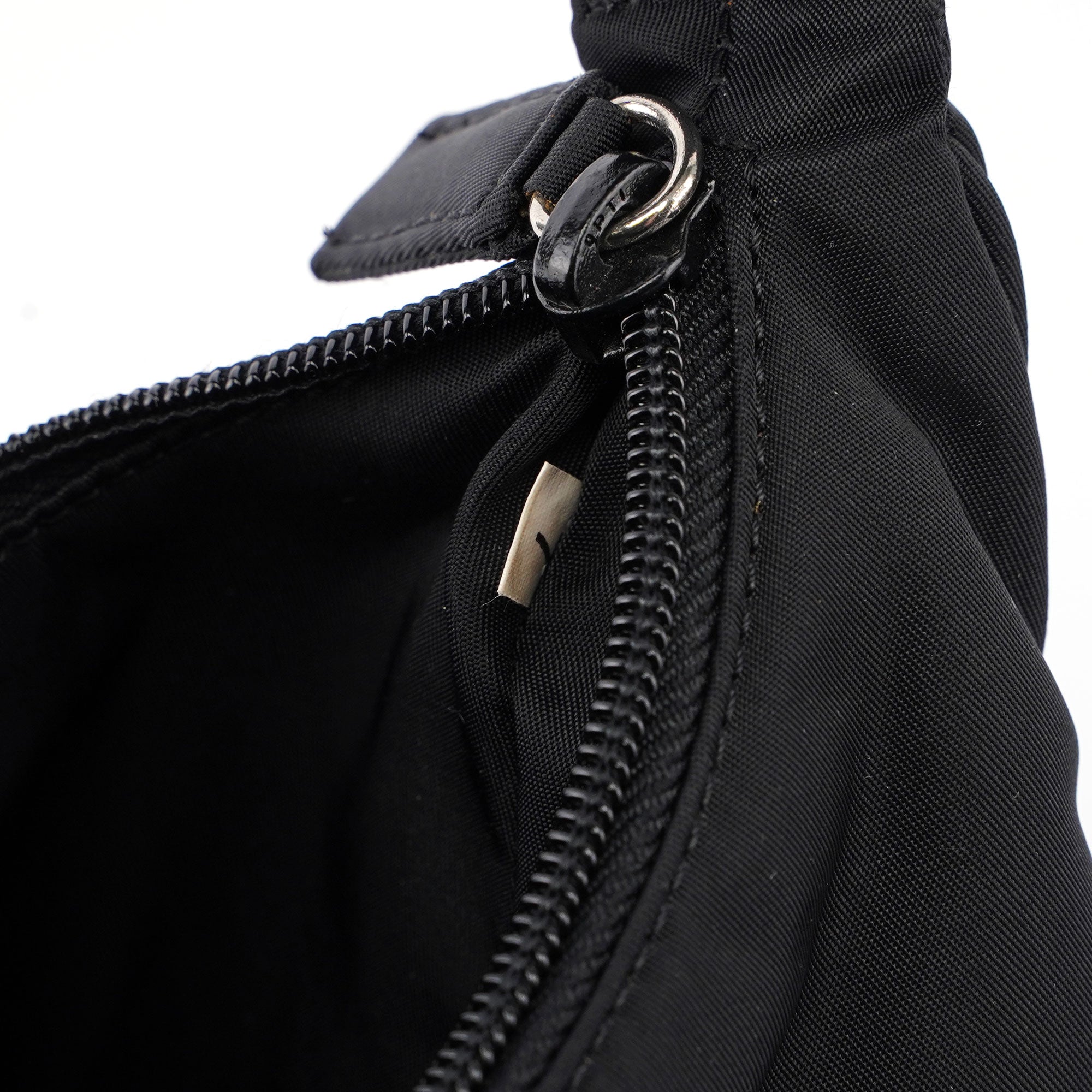 Prada MV519 Mini sac hobo Prada Tessuto en nylon noir
