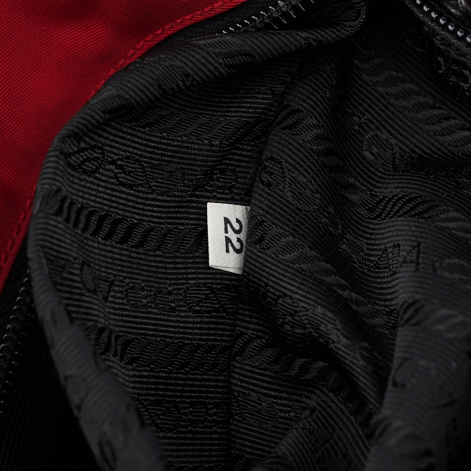 Prada Sac porté épaule Tessuto en nylon rouge