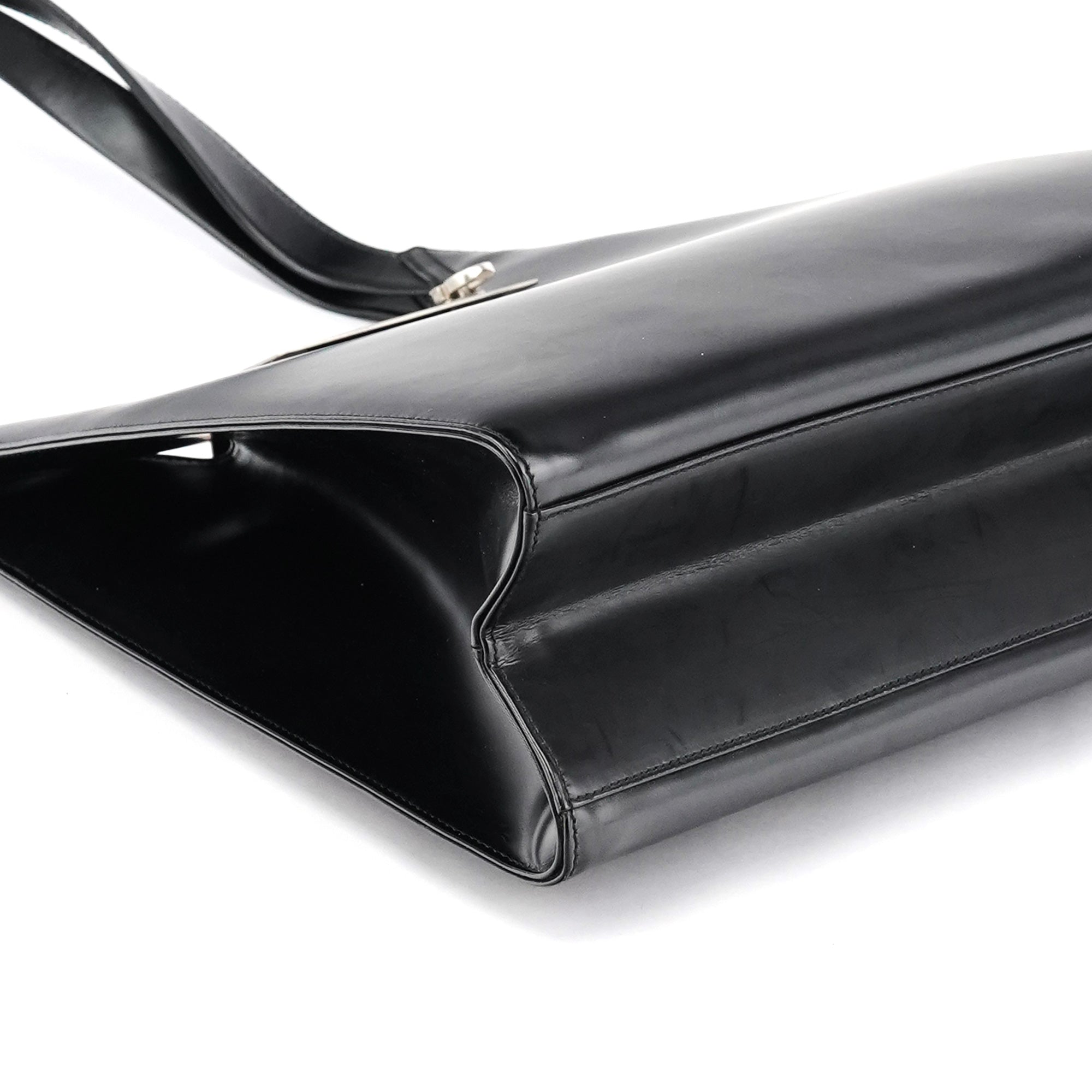 Salvatore Ferragamo Black Geometric Leather Shoulder Bag
