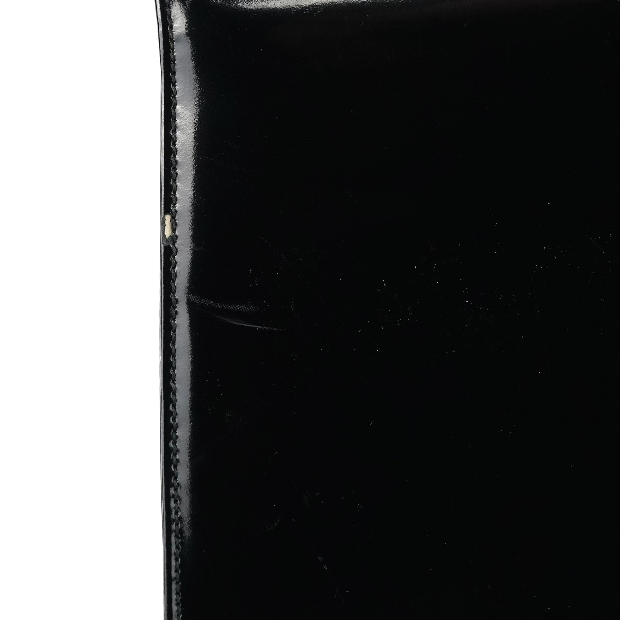 Salvatore Ferragamo Sac à poignée en cuir verni noir