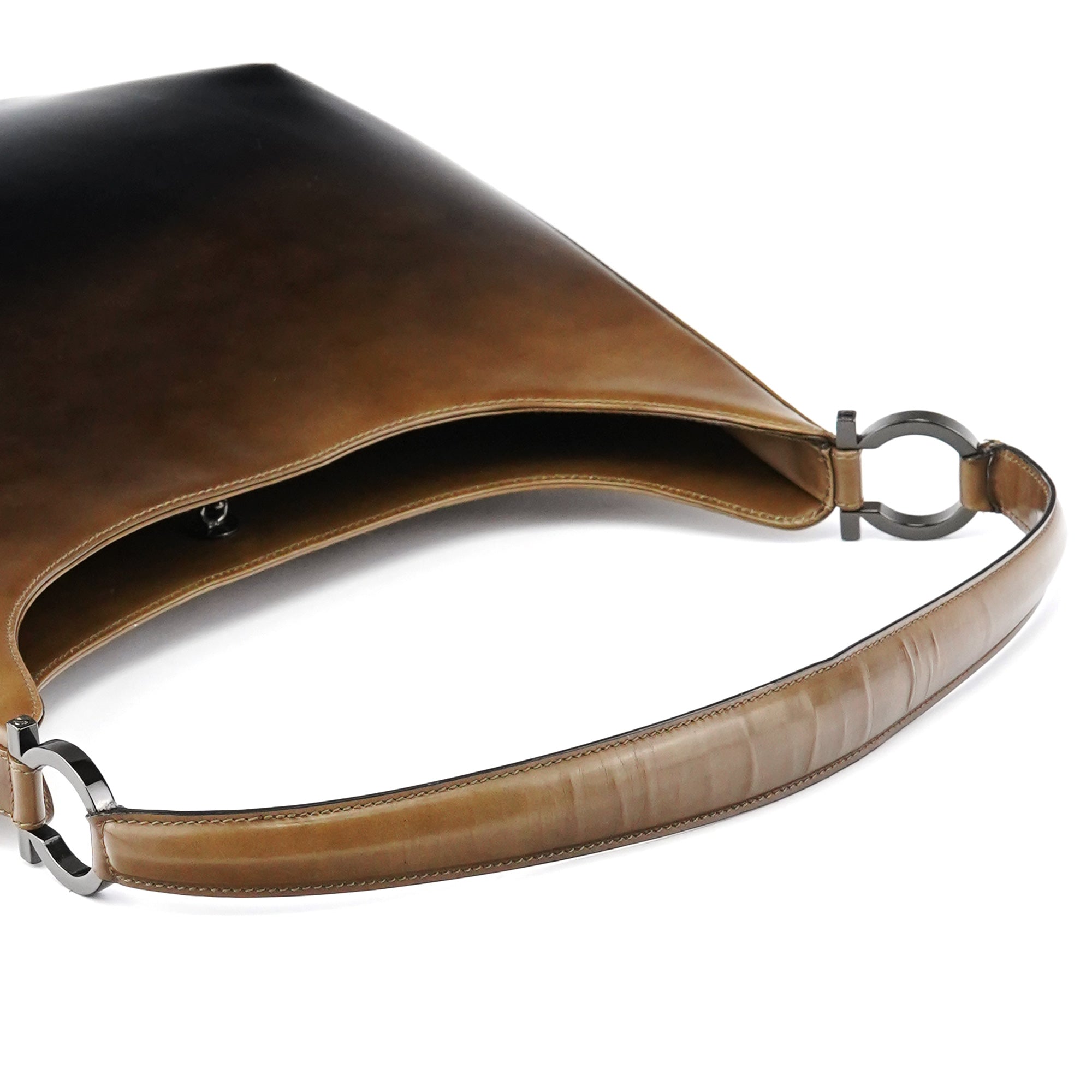 Salvatore Ferragamo Sac porté épaule en cuir verni marron dégradé