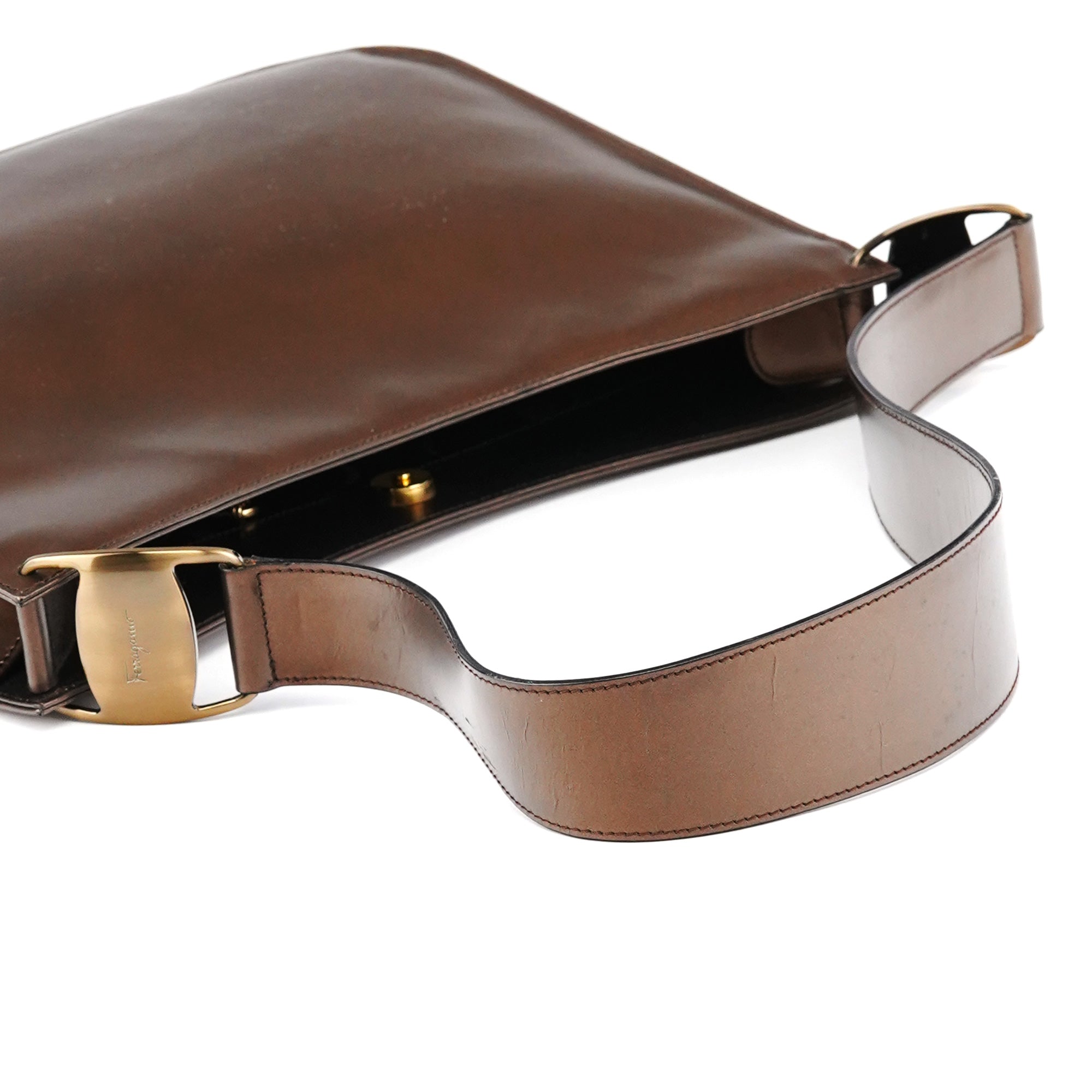 Salvatore Ferragamo Sac porté épaule en cuir métallisé bronze