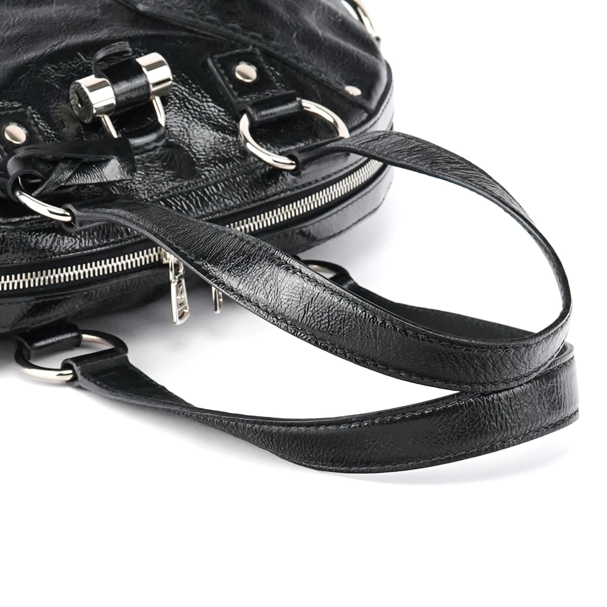 Yves Saint Laurent 156465 Sac Muse en cuir verni noir