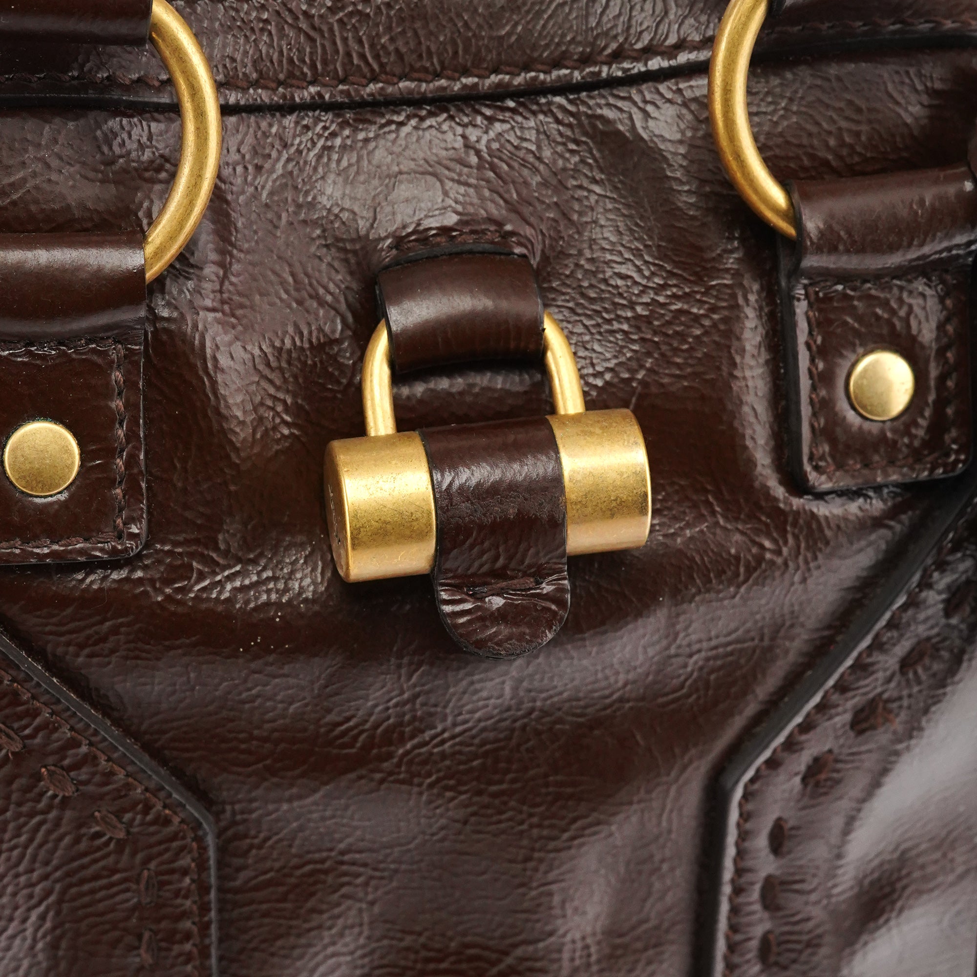 Yves Saint Laurent 156465 Sac cabas Muse en cuir verni marron