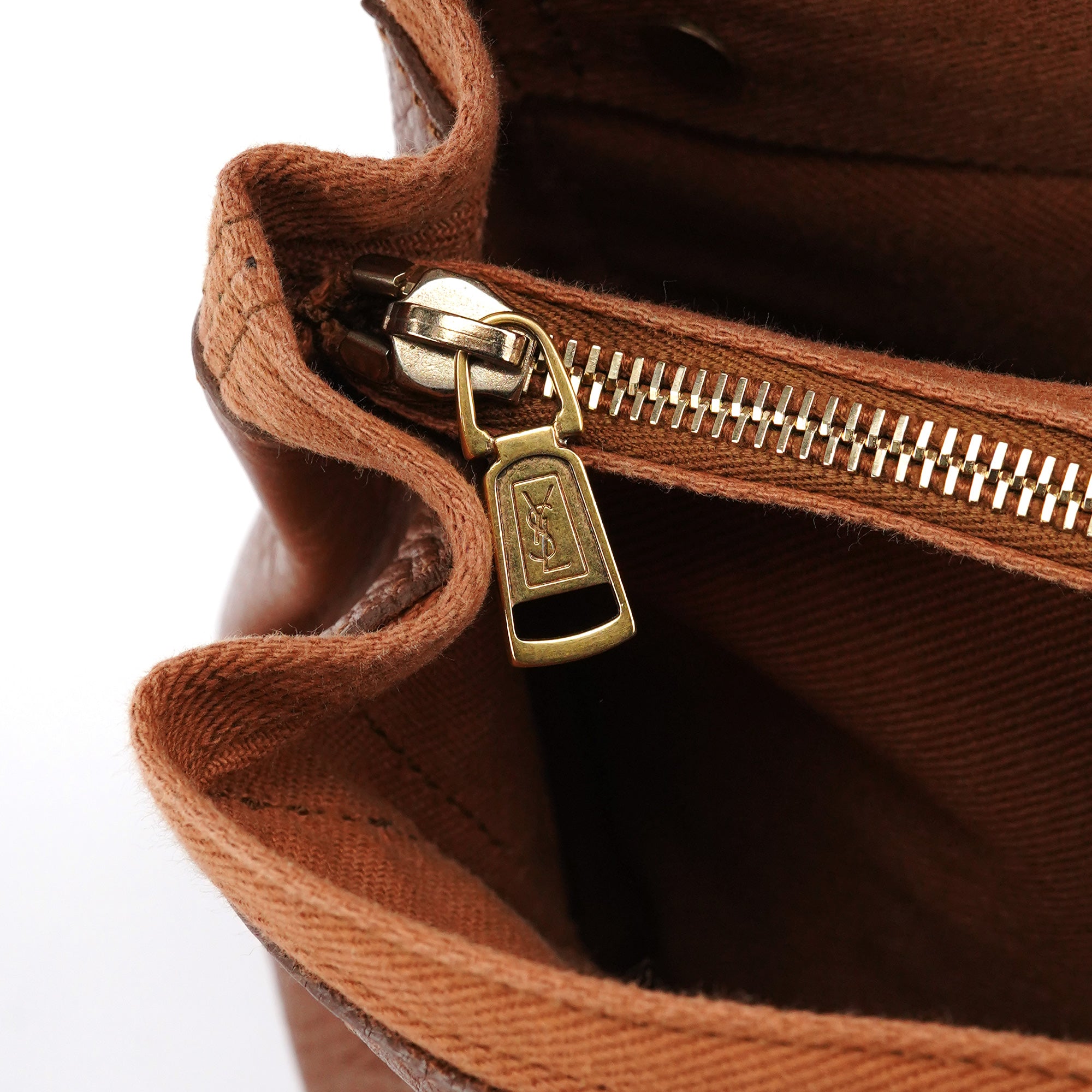 Yves Saint Laurent 283761 Sac deux portés Muse Two en cuir marron clair