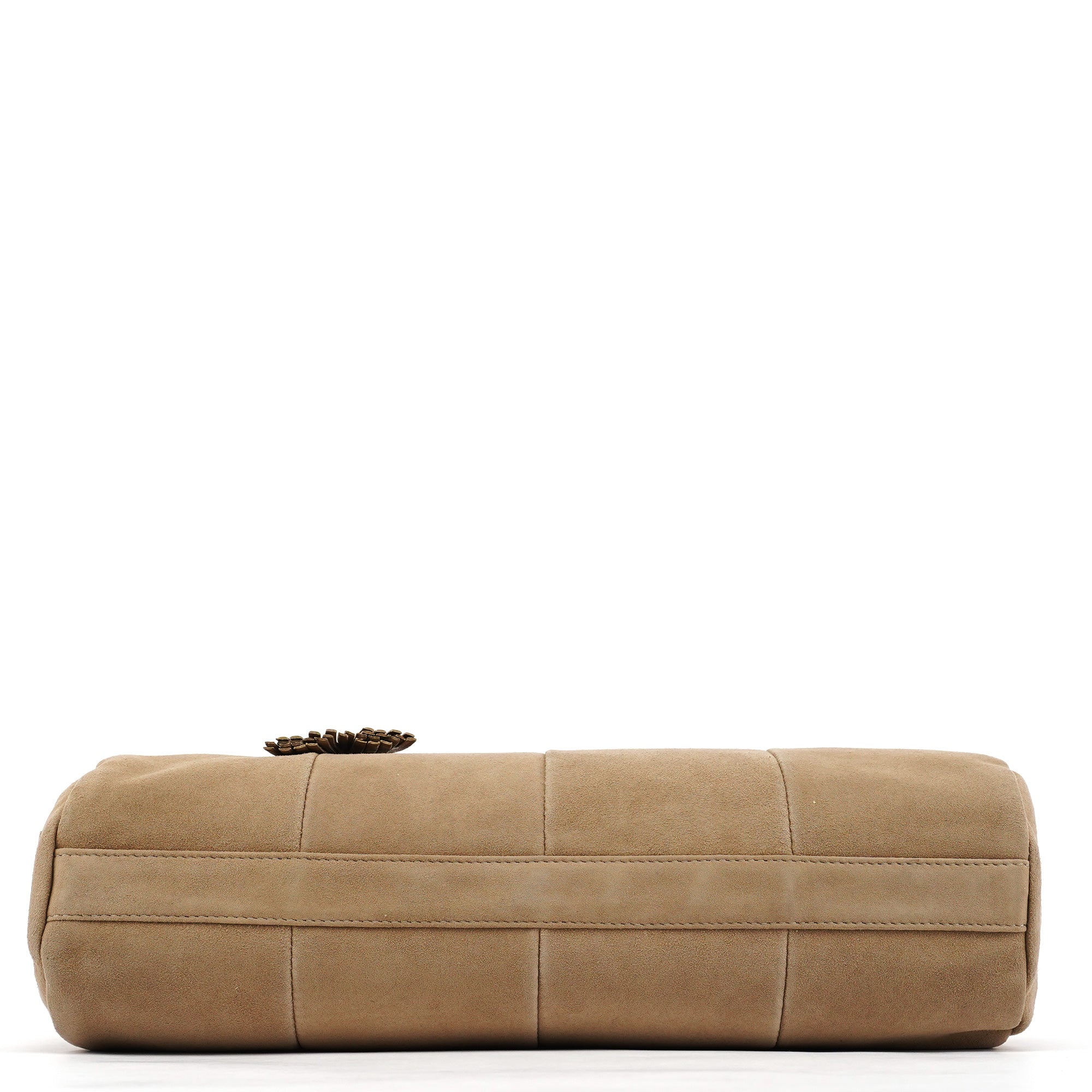 Yves Saint Laurent Schultertasche mit Kordelzug und Quasten aus Veloursleder in Beige