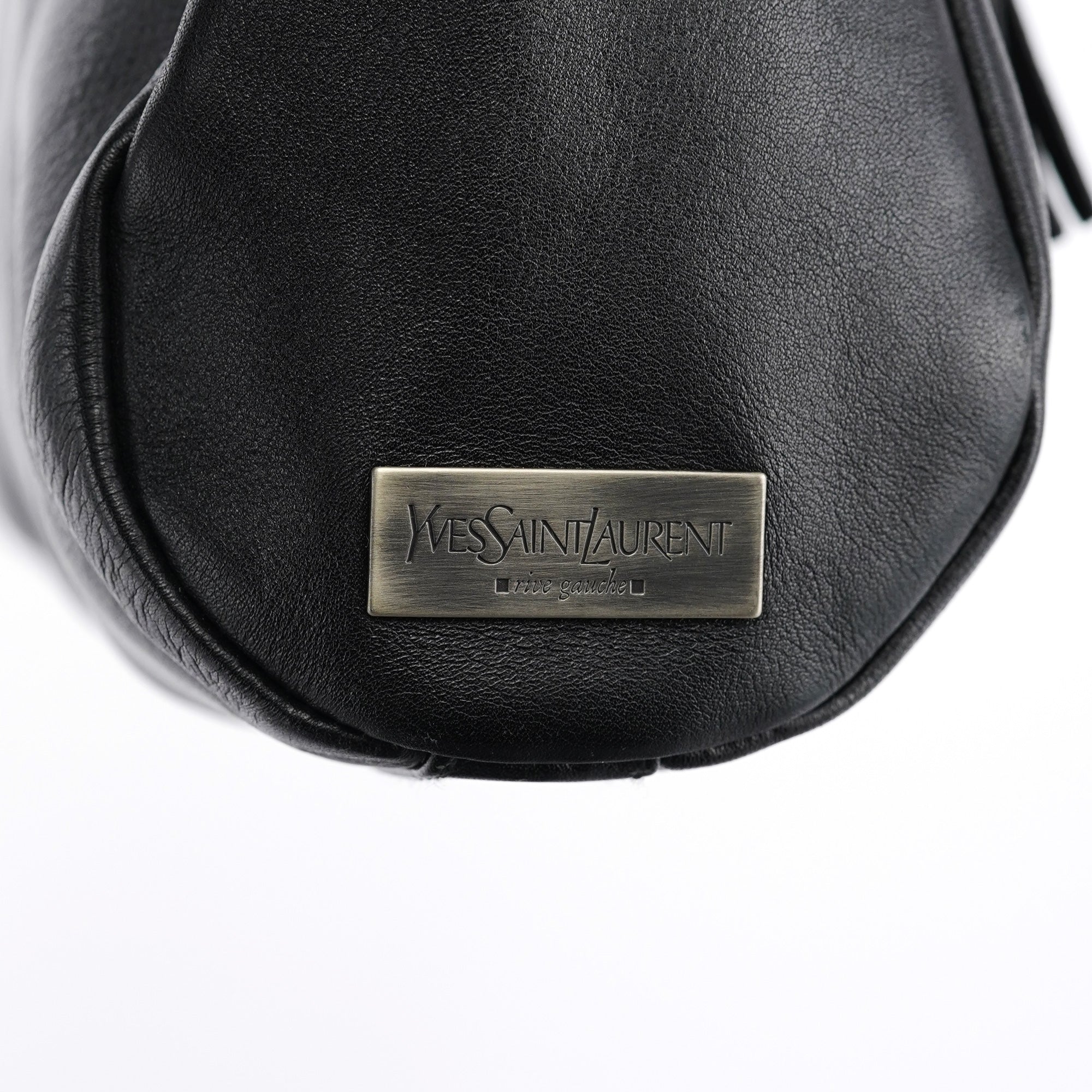 Yves Saint Laurent Borsa a spalla con nappe in pelle di vitello nera
