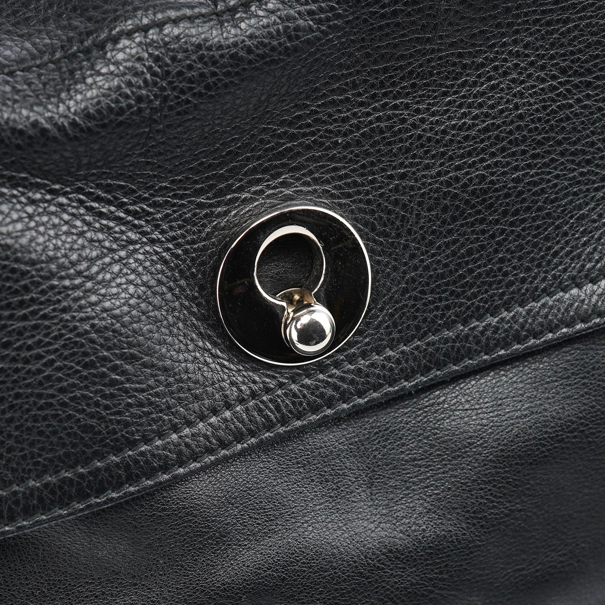 Yves Saint Laurent Große Muse Two Tasche aus schwarzem Leder