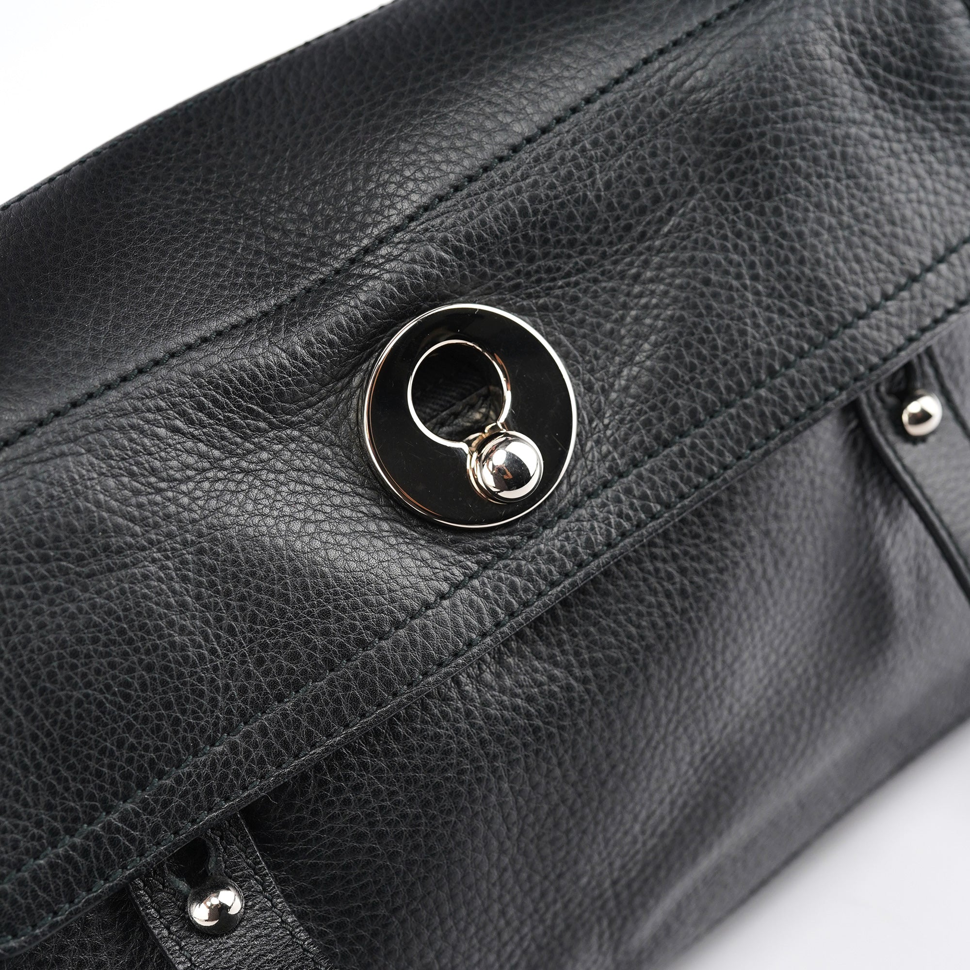 Yves Saint Laurent Sac deux portés Muse Two en cuir noir
