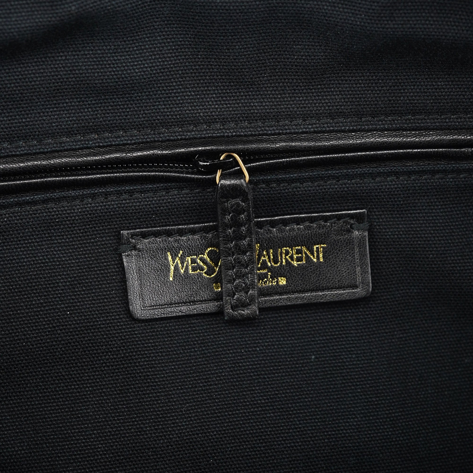 Yves Saint Laurent Sac Boston Y en cuir noir